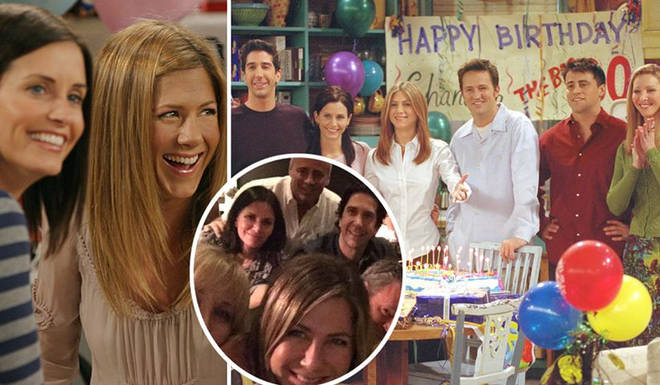 It Has Been Confirmed: After Fifteen Long Years A Friends Reunion Is Finally Happening