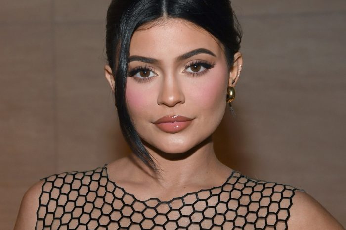 No, It's Not Black! Kylie Jenner Shared A Rare Look At Her Natural Hair
