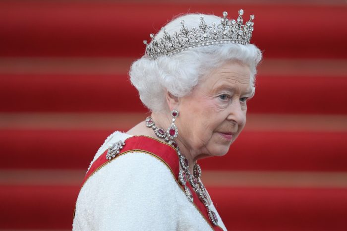 Queen Elizabeth hilariously avoided a controversial guest by hiding behind the bushes