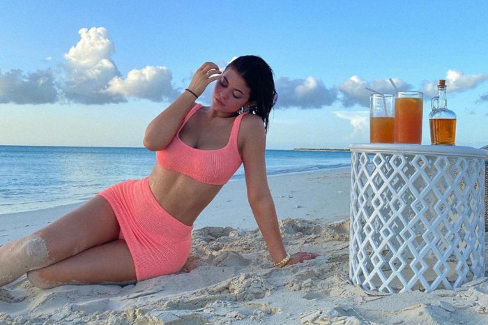 Kylie Jenner STUNS Instagram With Mind-Blowing Bikini Pictures From Birthday Vacation!