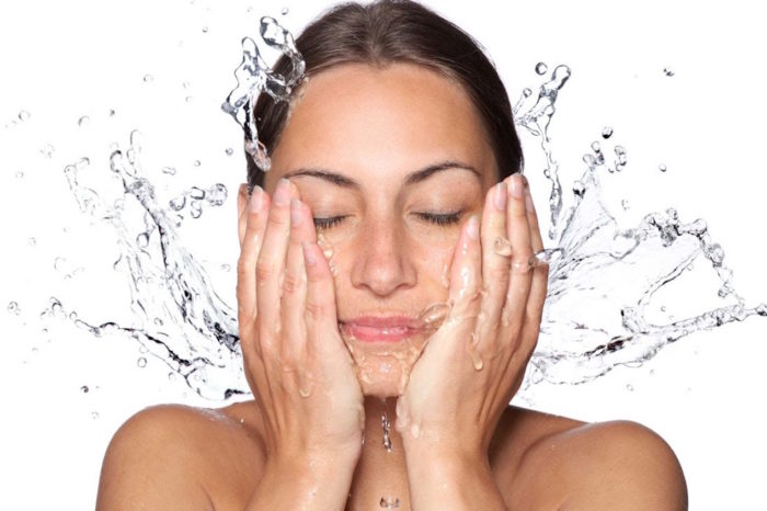 5 Wonders A Cold Shower Can Do For Your Skin