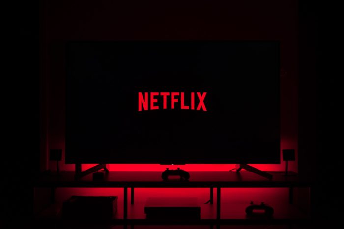 Netflix Is Testing A Shuffle Button For People Who Spend More Time Choosing The Movie Than Watching It