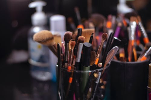 How To Clean Make-Up Brushes